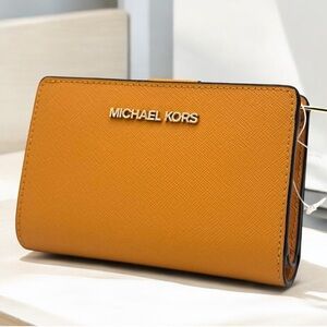Michael Kors Medium Jet Set Travel Zip Chain Bifold Wallet Leather Cider